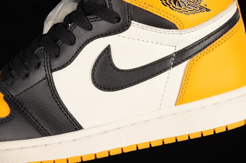 All categories Air Jordan Jordan series basketball shoes Air Jordan 1 High pure original version Air Jordan 1 Retro High OG AJ1 Joe 1 black and yellow toe 555088-711